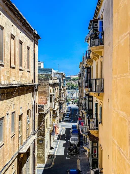 Lovely 1- Bedroom Apartment In Floriana Exterior foto